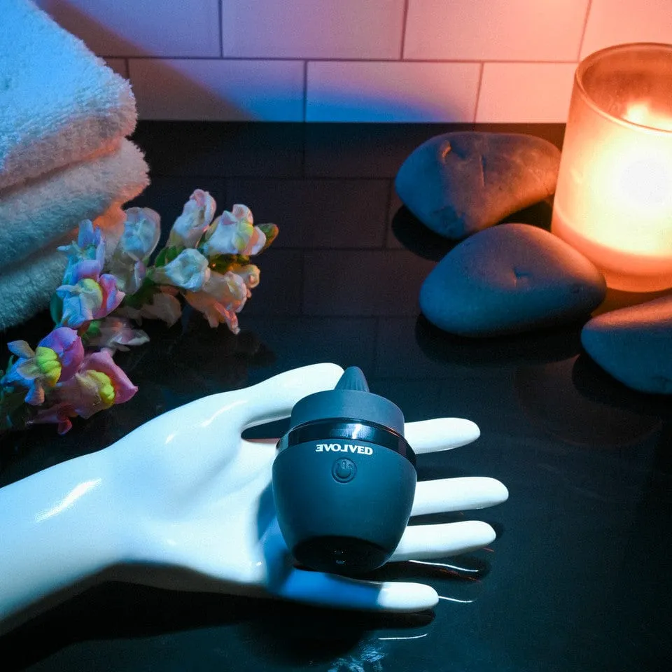 Evolved - Tongue Tied Clit Massager (Black)